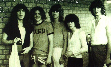 dl1982.gif